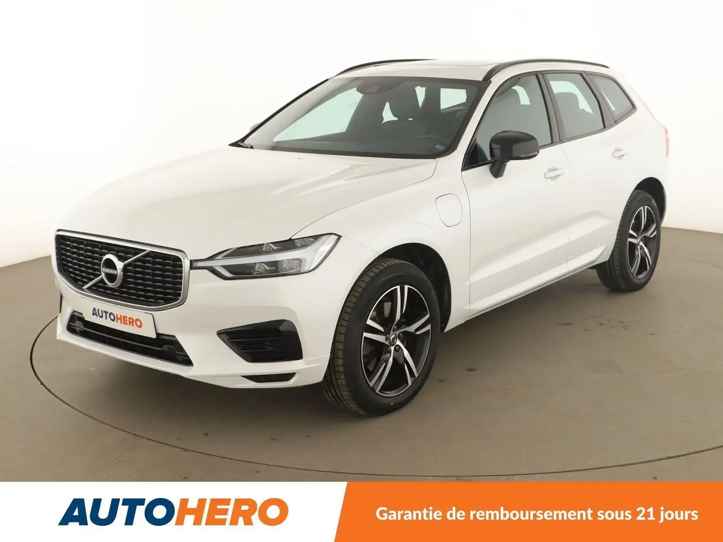 Volvo XC60 2.0 T8 Twin Engine PHEV R-Design Geartronic 8 Blanc - 1