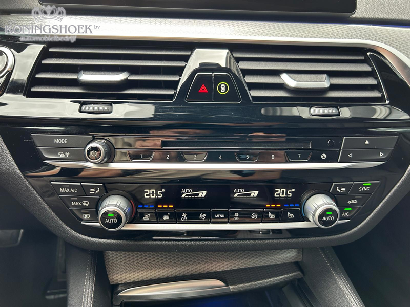BMW 520 5-serie Touring 520i High Executive Edition M-Spor — photo 15