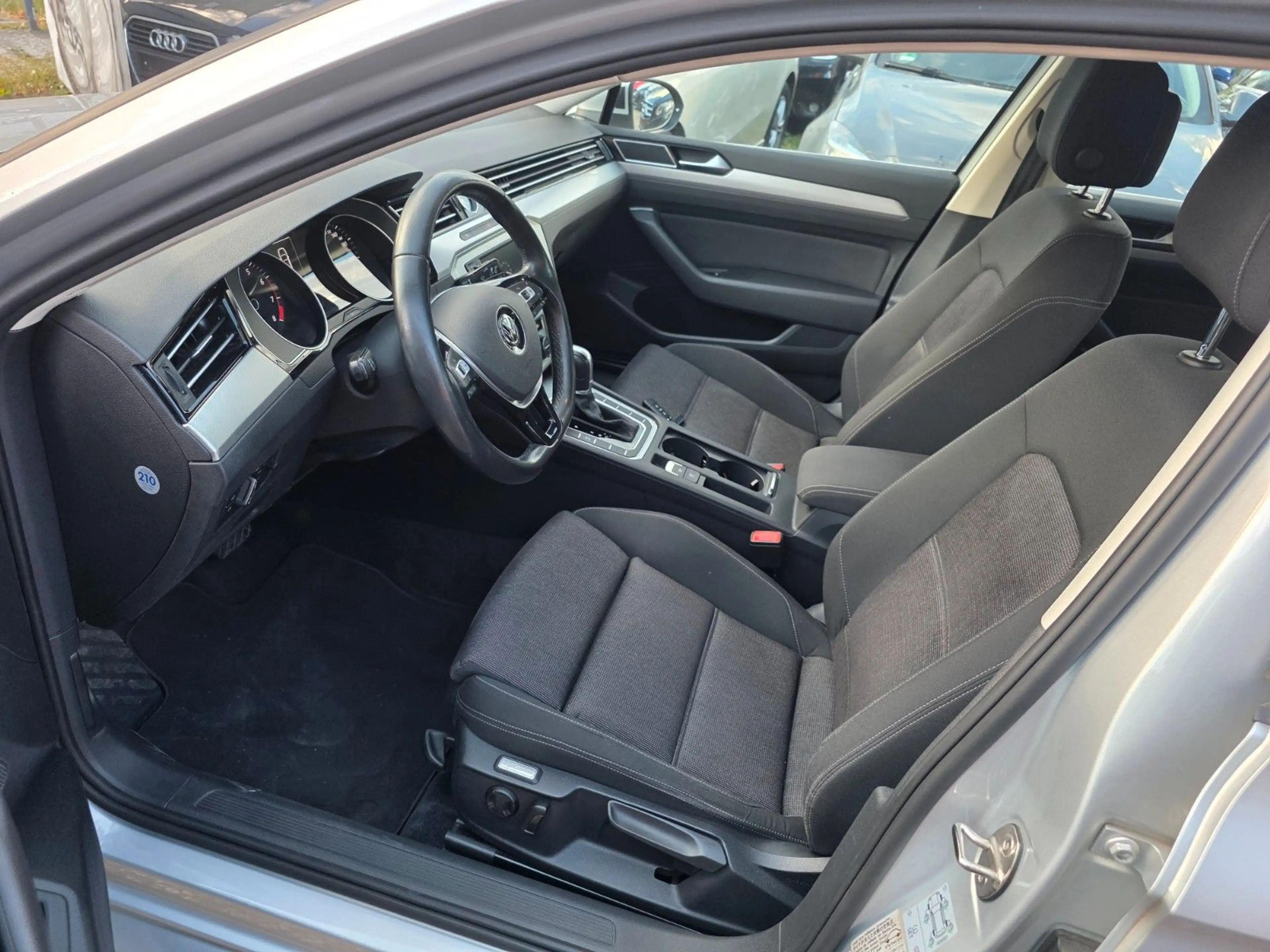Volkswagen Passat Lim. Comfortline BMT/Start-Stopp-TÜV NEU — photo 10