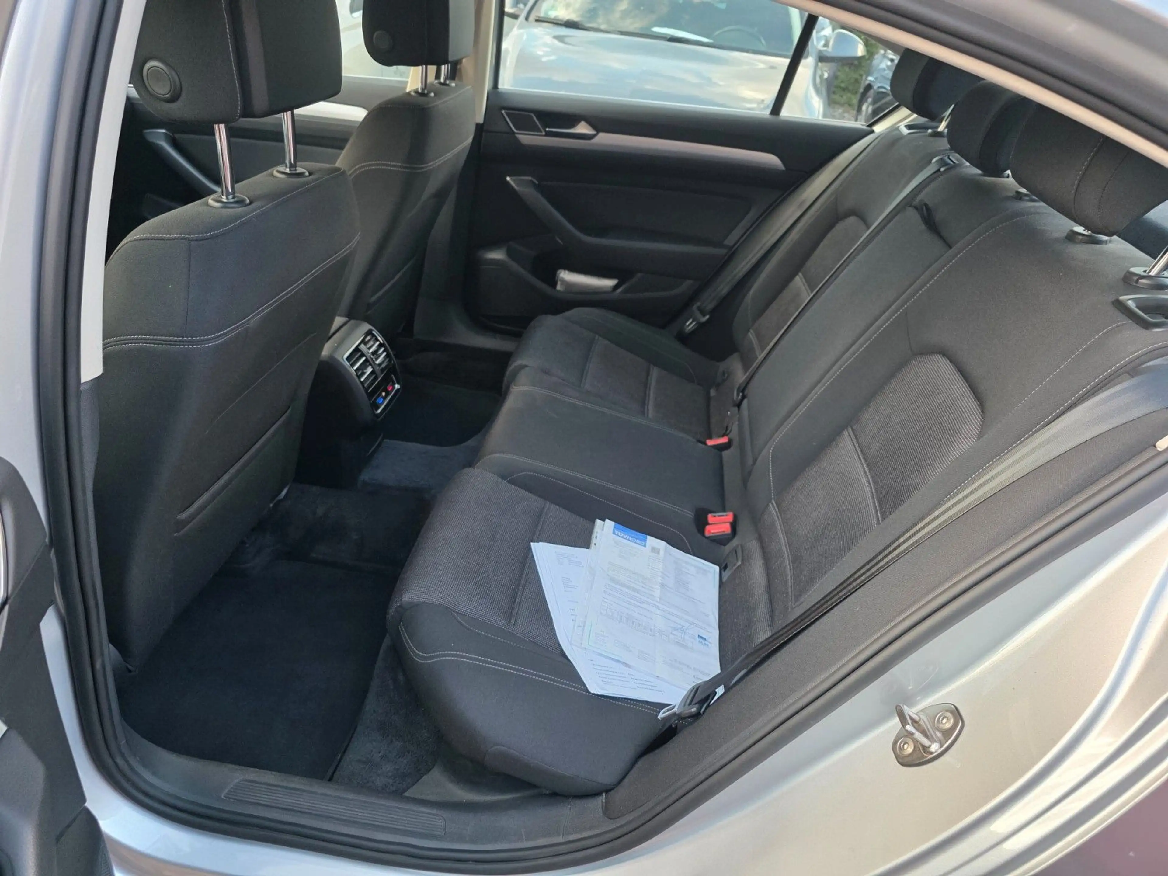 Volkswagen Passat Lim. Comfortline BMT/Start-Stopp-TÜV NEU — photo 11