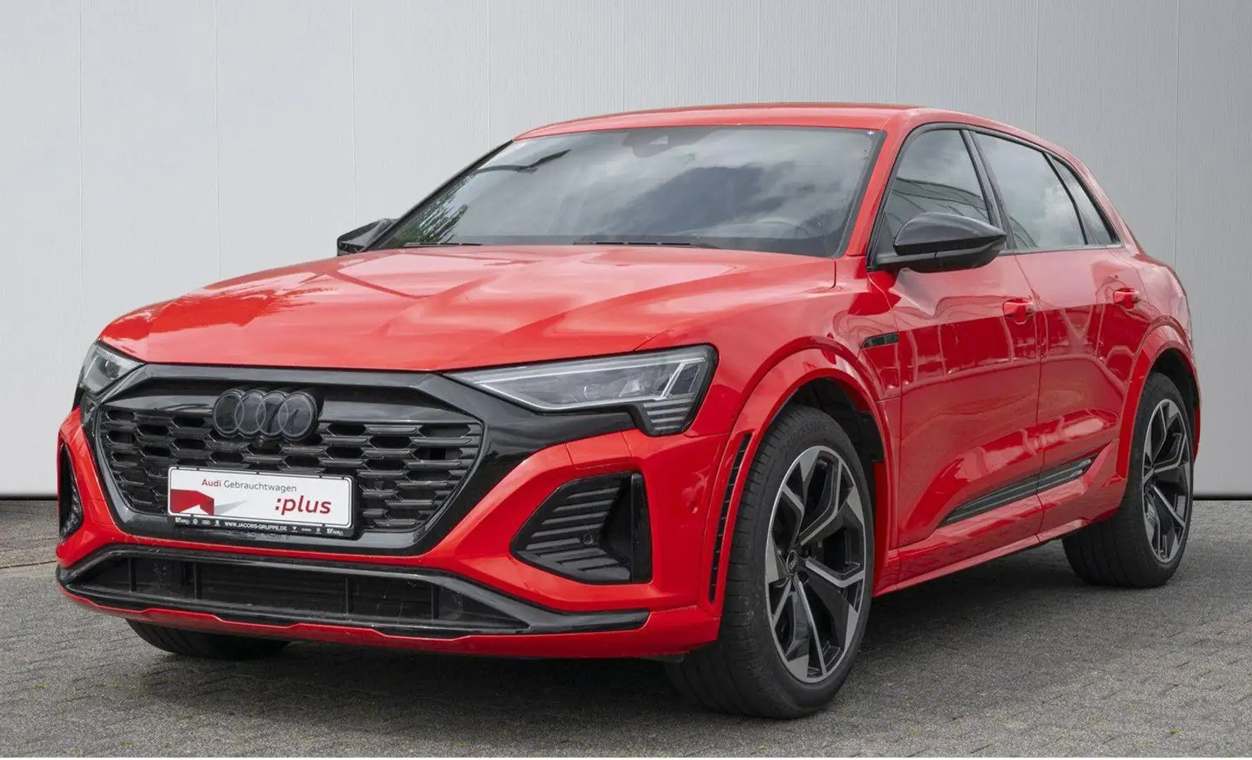Audi SQ8 e-tron BLACK/21Z./MTRX/ACC/HuD/360°/S-SITZE Червоний - 1