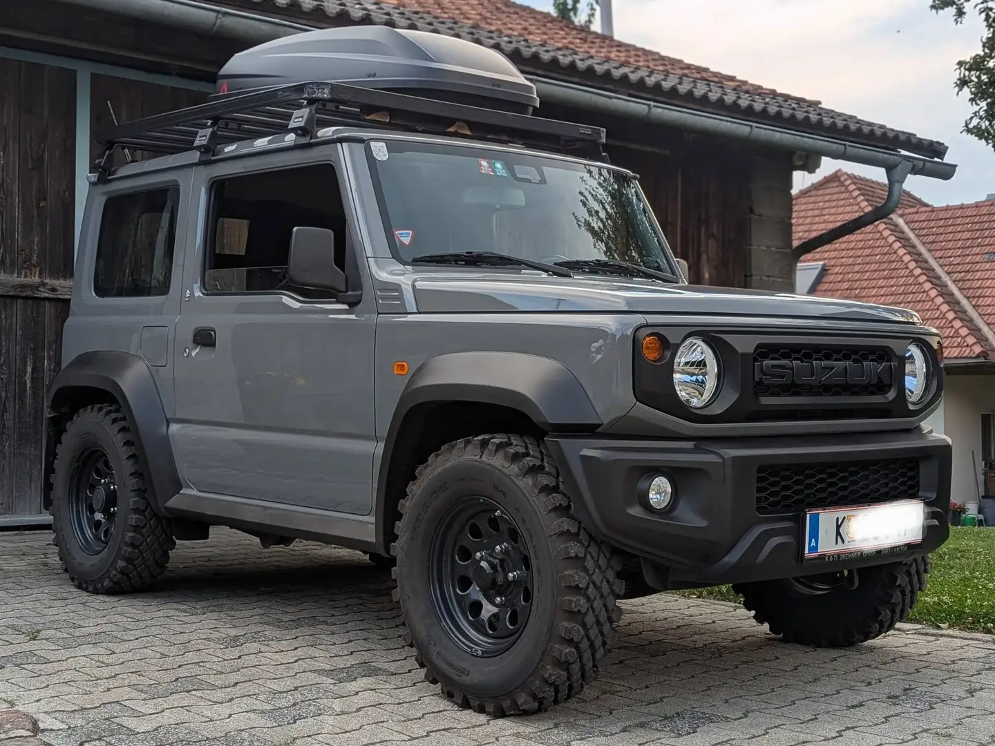 Suzuki Jimny Jimny 1,5 VVT Allgrip Pure Pure Grau - 2