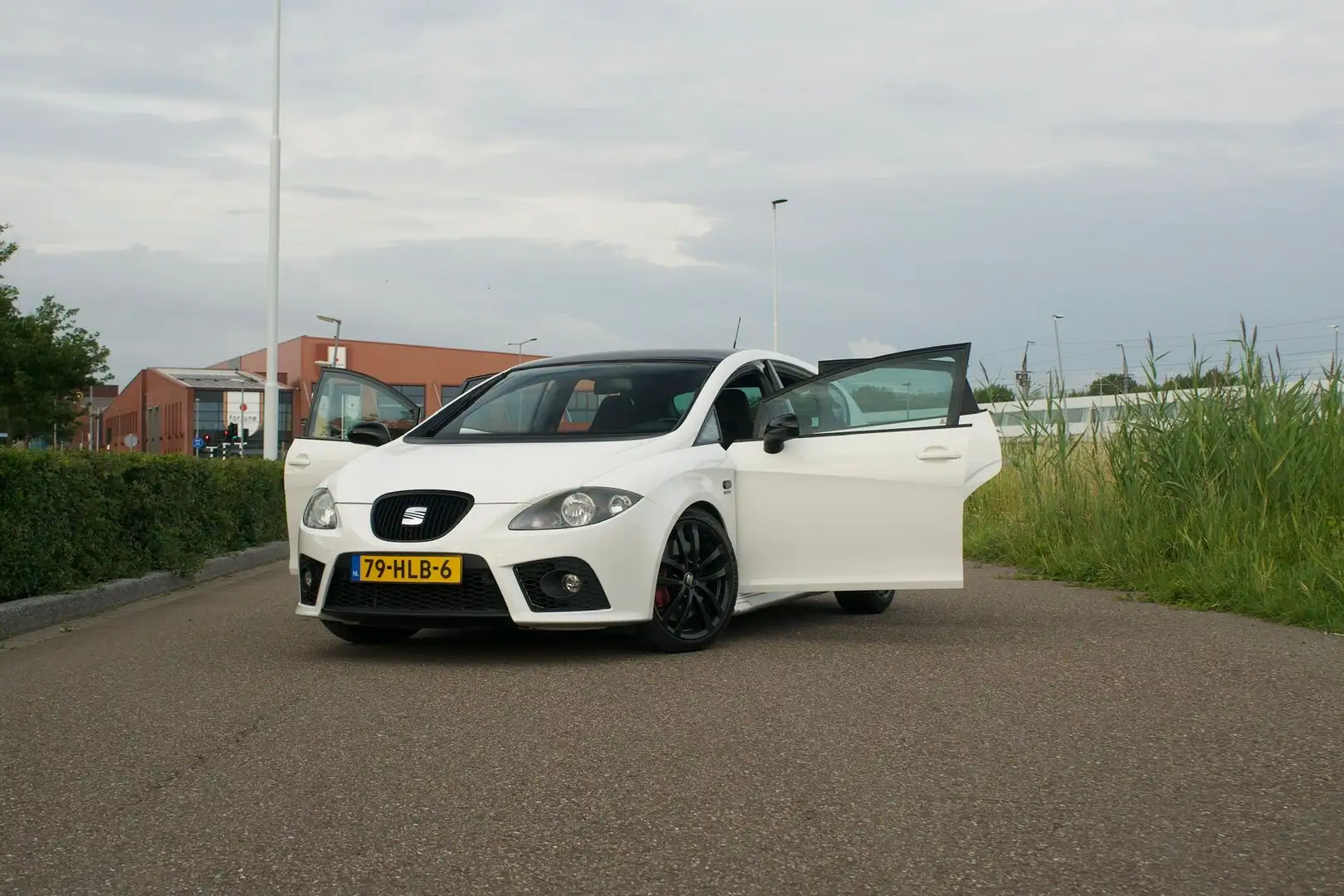 SEAT Leon 2.0 TFSI Cupra 310 limited edition Wit - 1