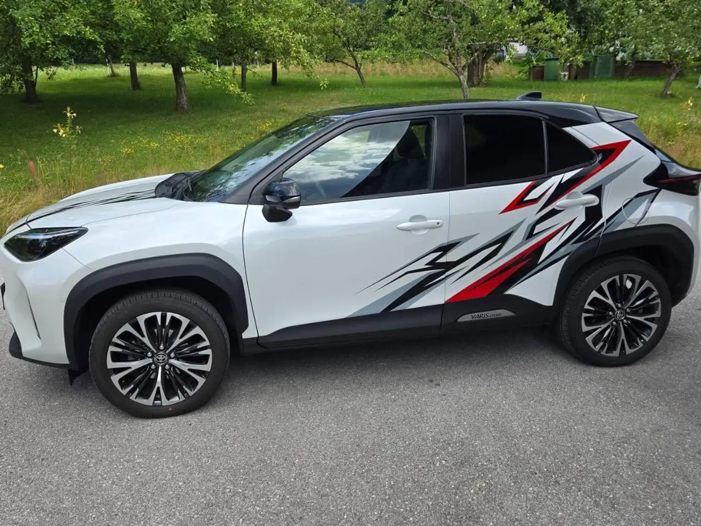 Toyota Yaris Cross Yaris Cross 1,5 VVT-i Hybrid Elegant Aut. Elegant Weiß - 2