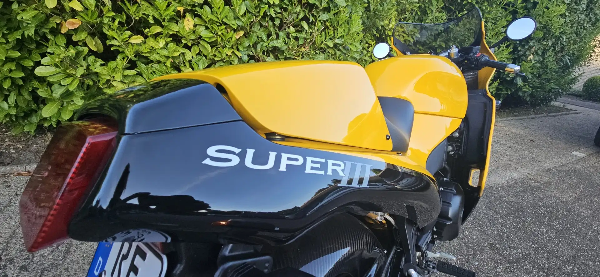 Triumph Daytona Super III 900 Jaune - 2