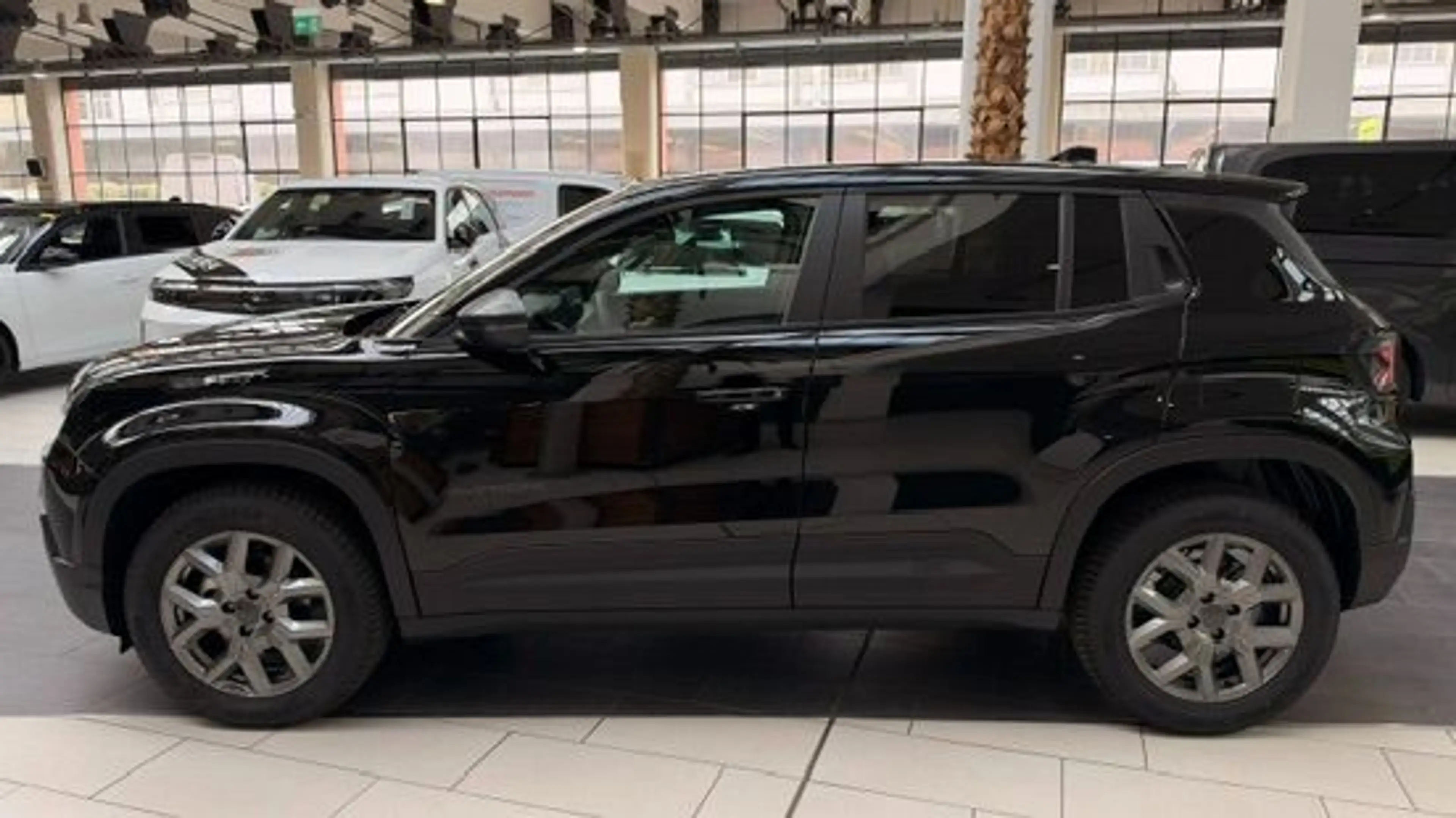 Jeep Avenger 1.2 169€ mtl., Allwetter, CarPlay — photo 4