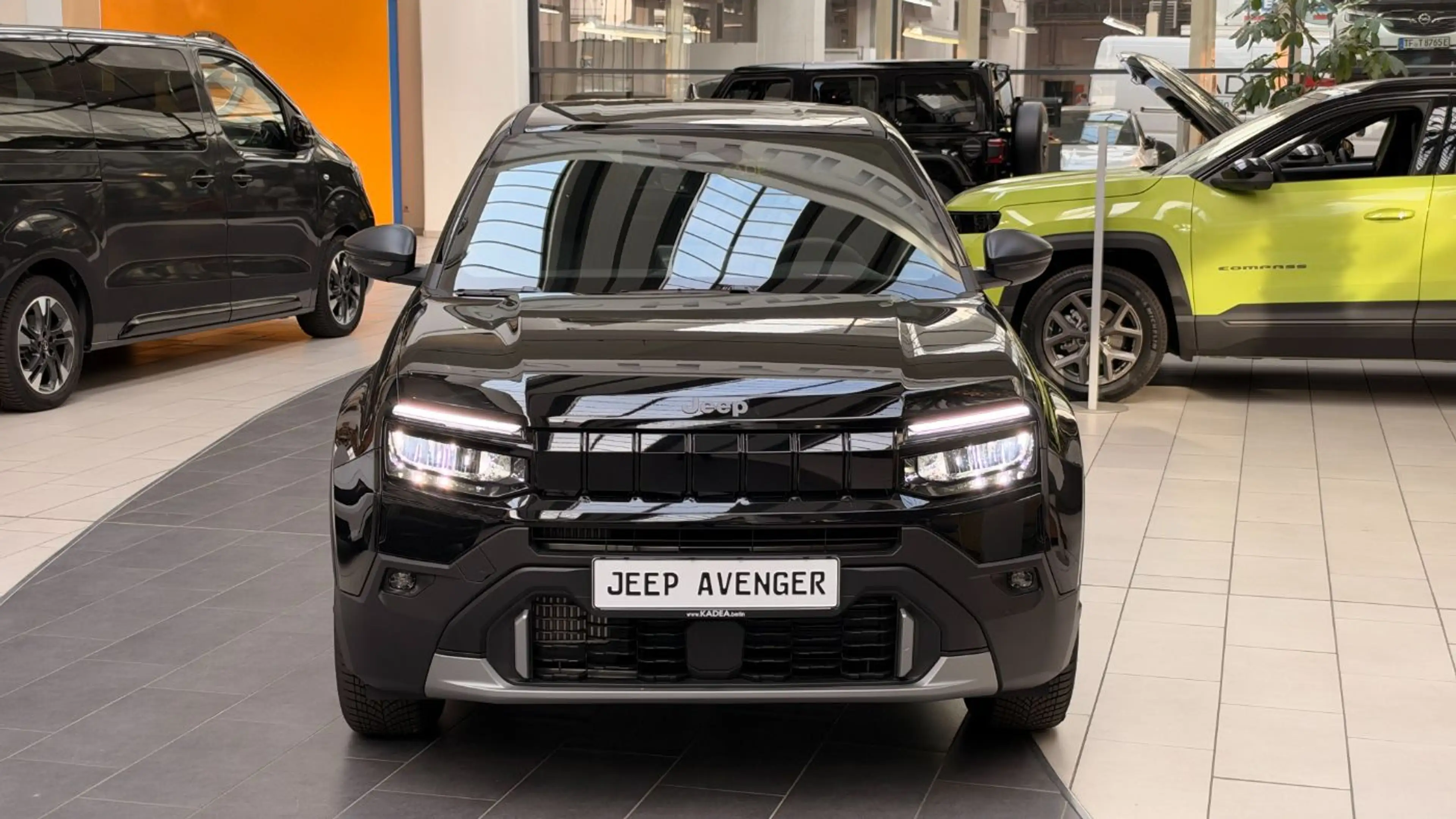 Jeep Avenger 1.2 169€ mtl., Allwetter, CarPlay — photo 2