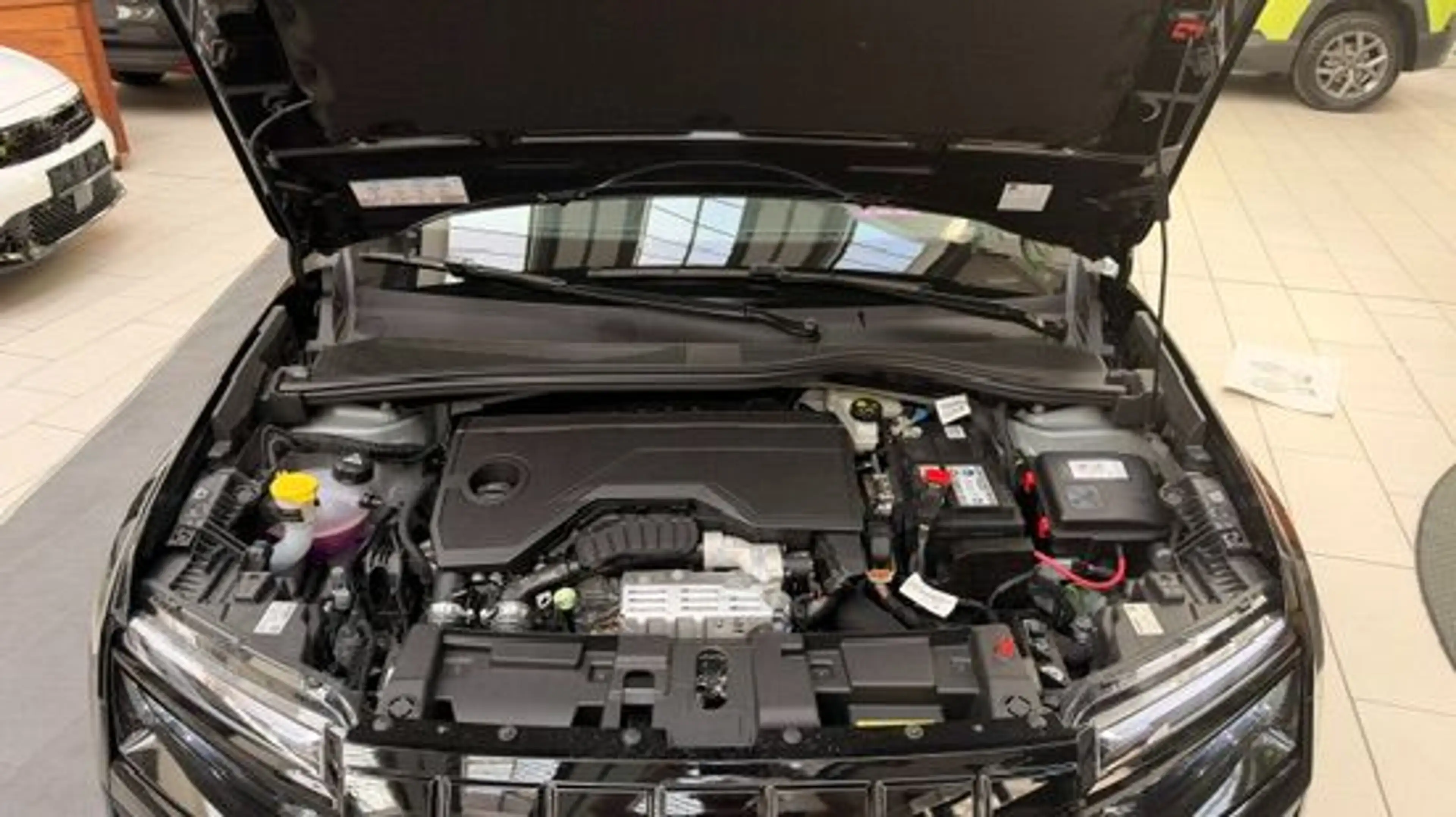 Jeep Avenger 1.2 169€ mtl., Allwetter, CarPlay — photo 10