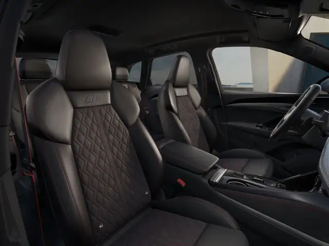Audi Q5 view 9