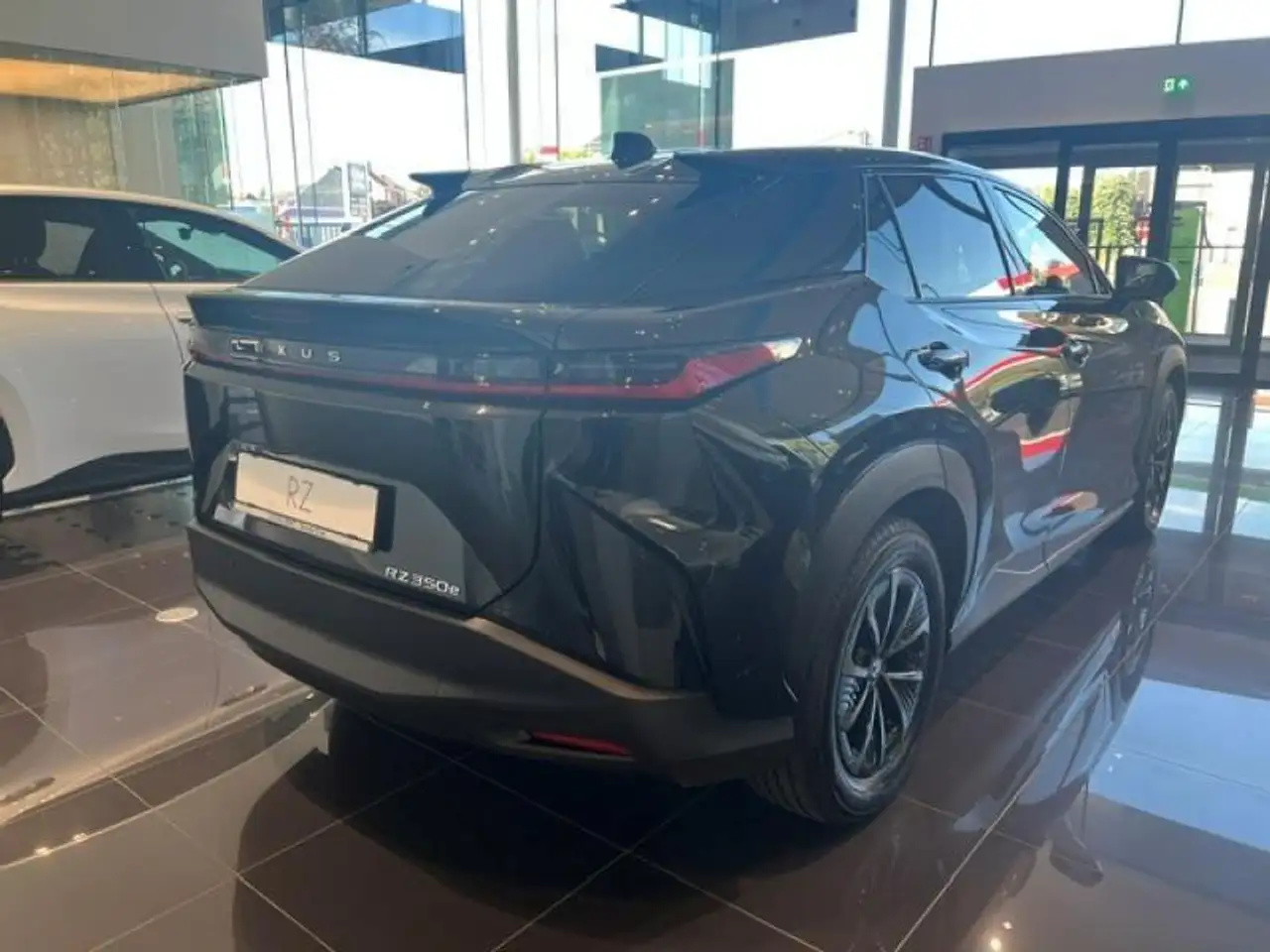 Lexus RZ 2026