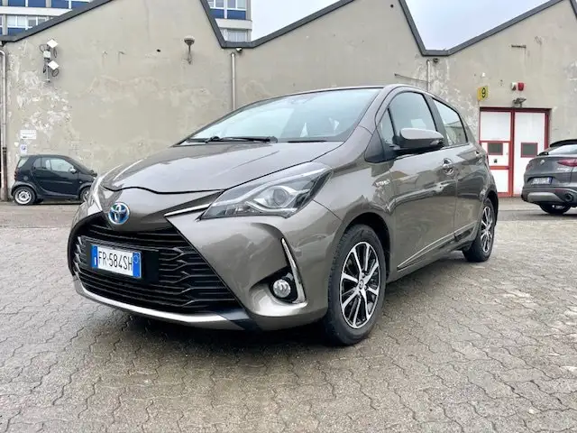 Toyota Yaris Yaris III1.5h Trend Grey Edition OFFERTA!!!!!