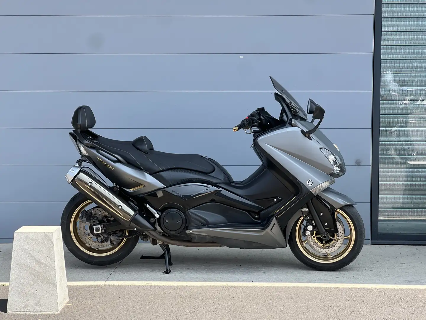 Yamaha TMAX 530 Серый - 1