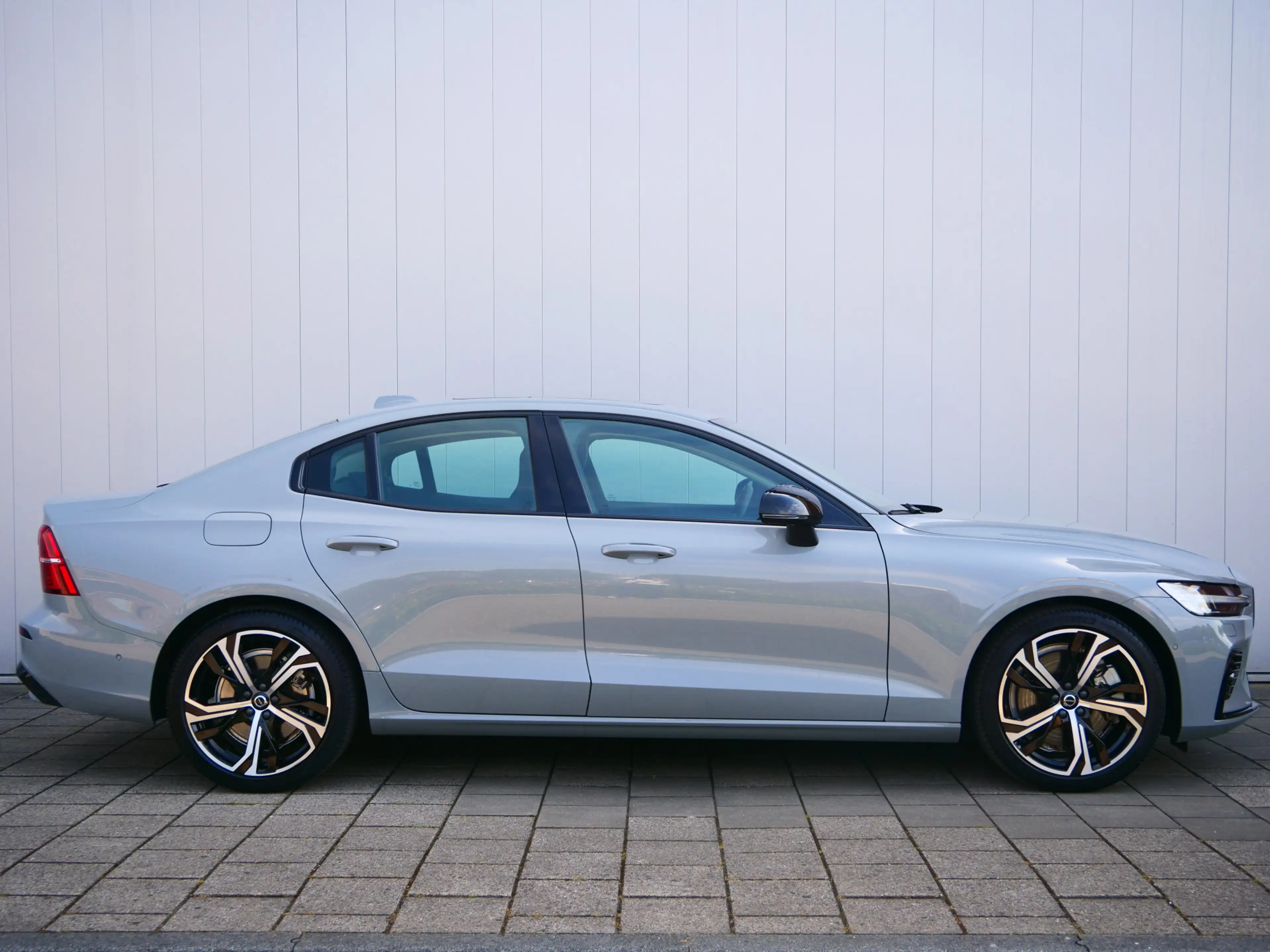 Volvo S60 2.0 Recharge T6 350Pk AWD Ultimate Dark Trekhaak / — photo 10