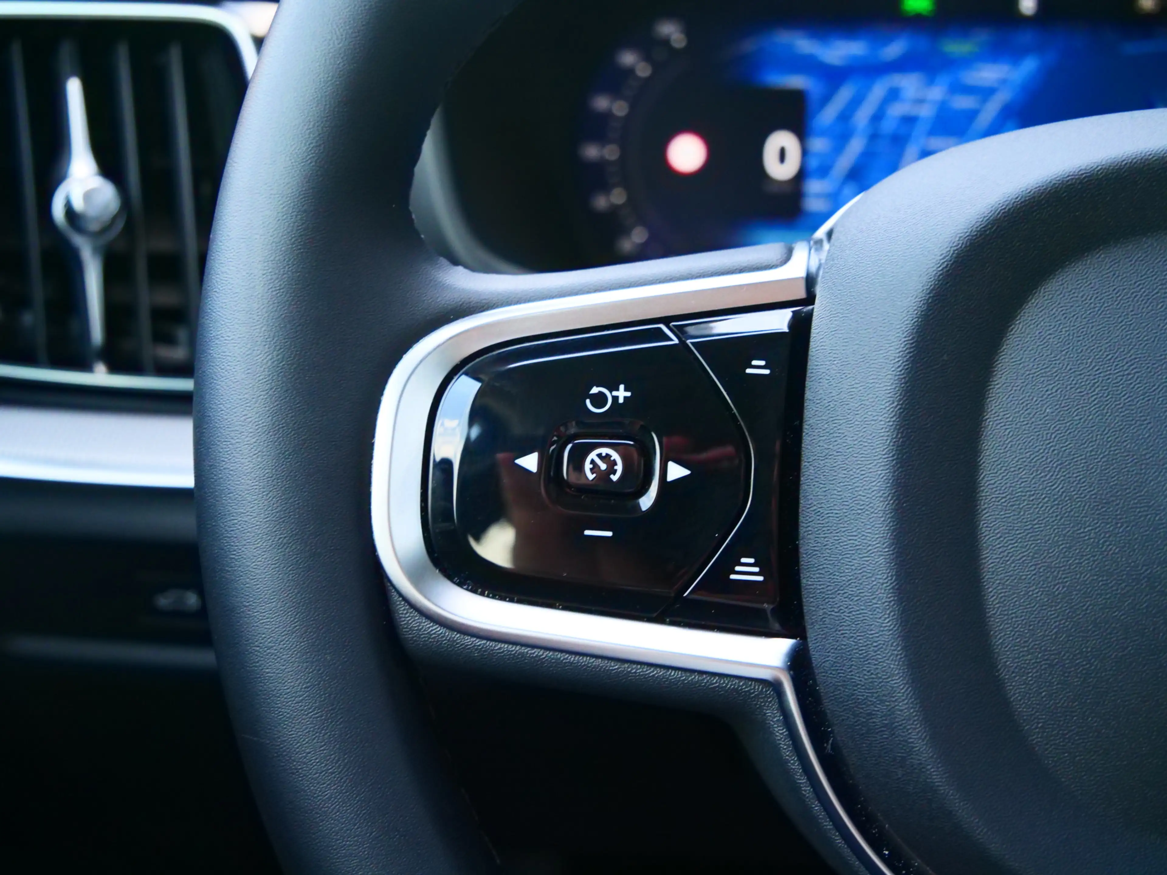Volvo S60 2.0 Recharge T6 350Pk AWD Ultimate Dark Trekhaak / — photo 15