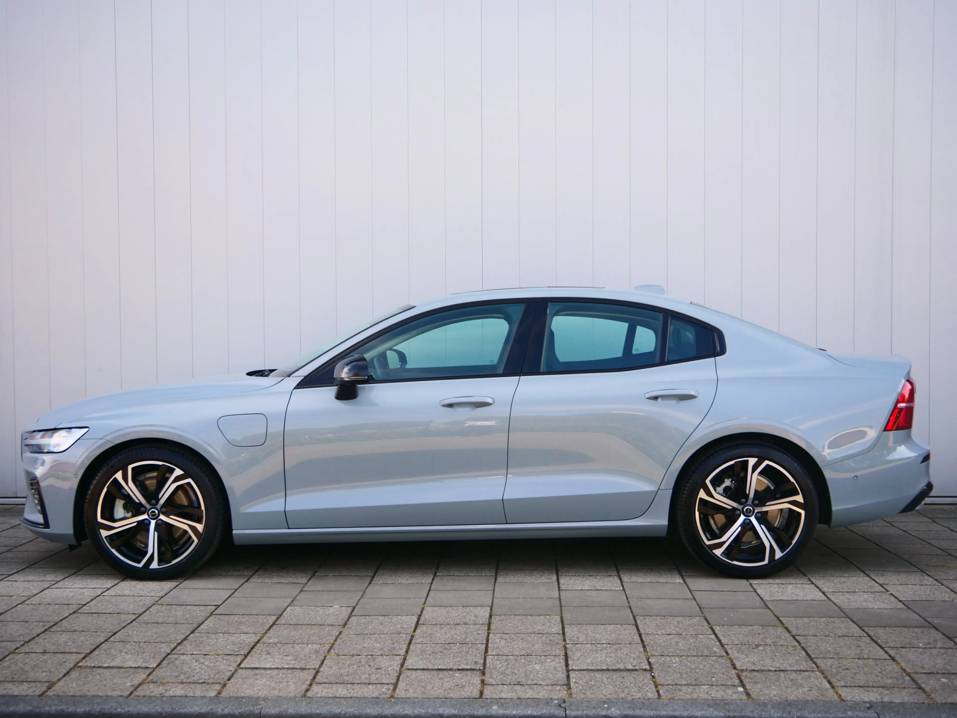 Volvo S60 2.0 Recharge T6 350Pk AWD Ultimate Dark Trekhaak / — photo 14