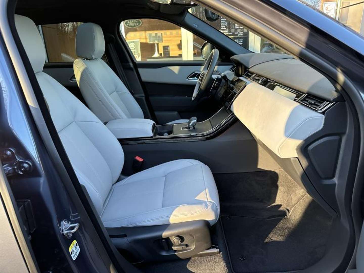 Land Rover Range Rover Velar P400e Dynamic SE - 2025 - Joinsteer - #9