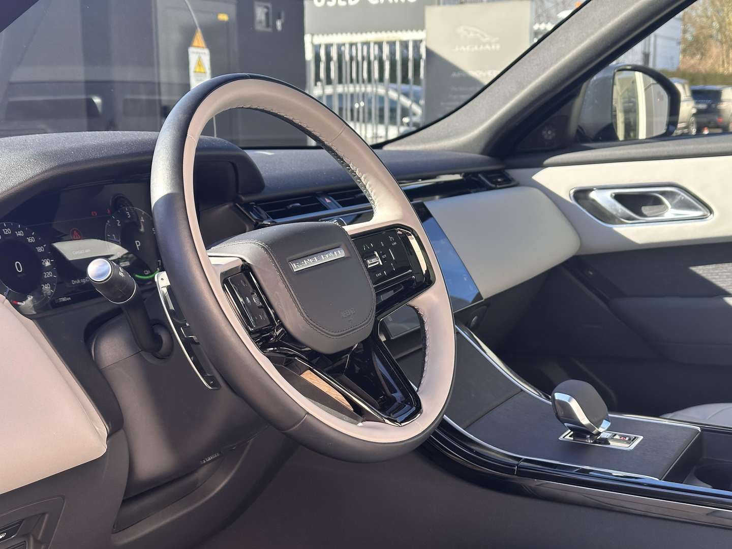 Land Rover Range Rover Velar P400e Dynamic SE AWD -  - Joinsteer - #2