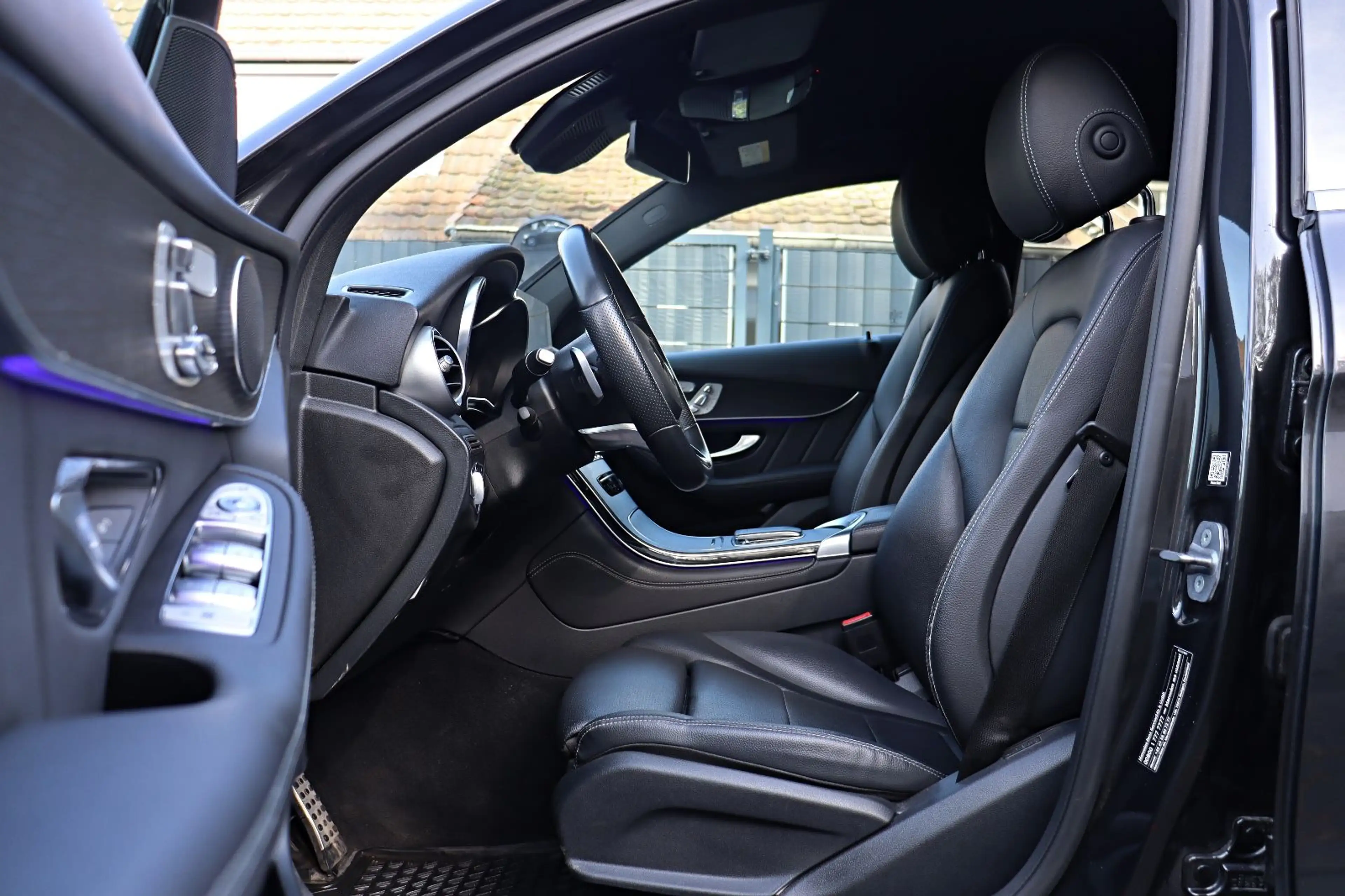 Mercedes-Benz GLC 220 d Coupe 4M. AMG Line *MULTI-BEAM*STANDH* — photo 12