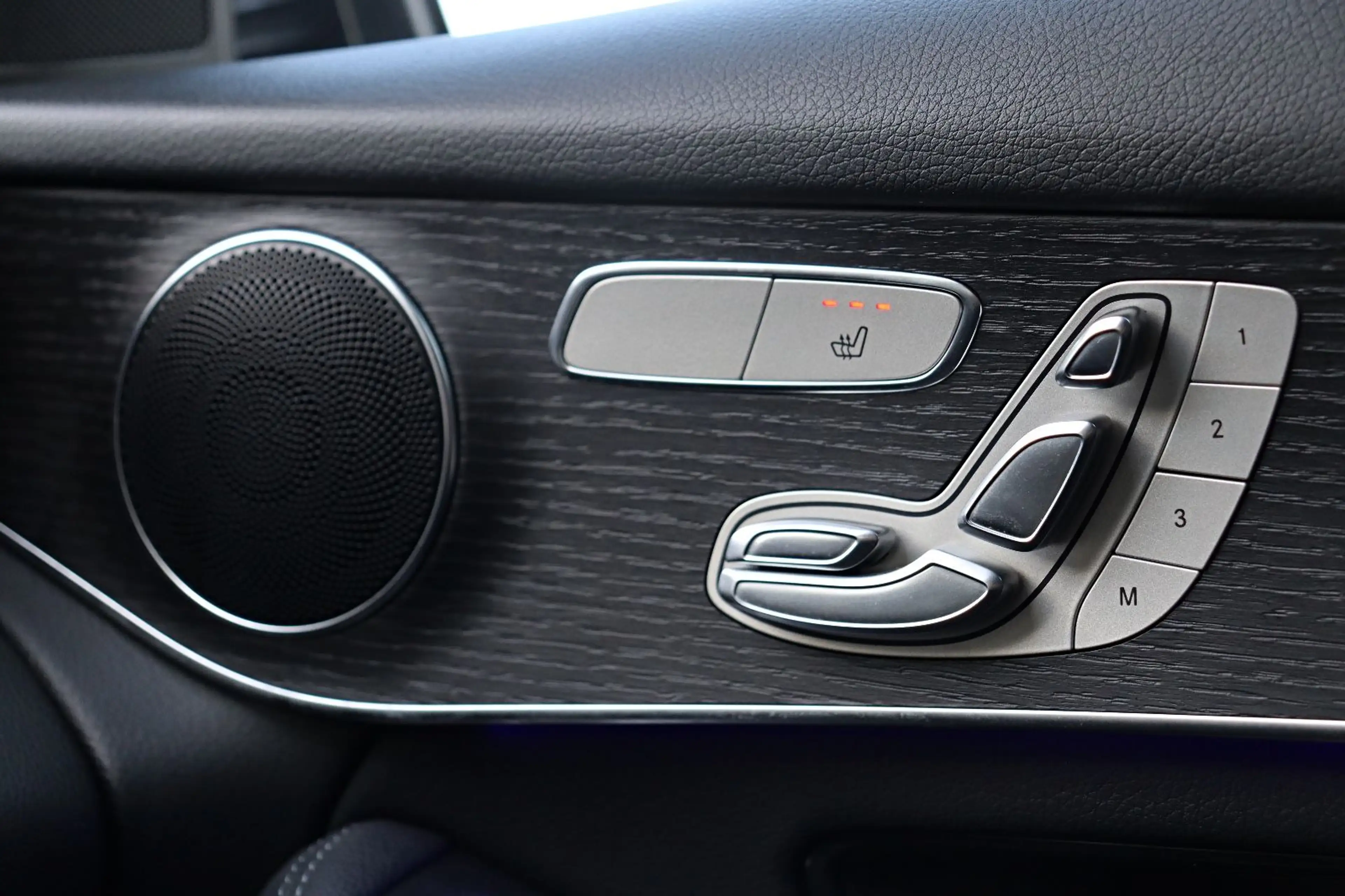 Mercedes-Benz GLC 220 d Coupe 4M. AMG Line *MULTI-BEAM*STANDH* — photo 15