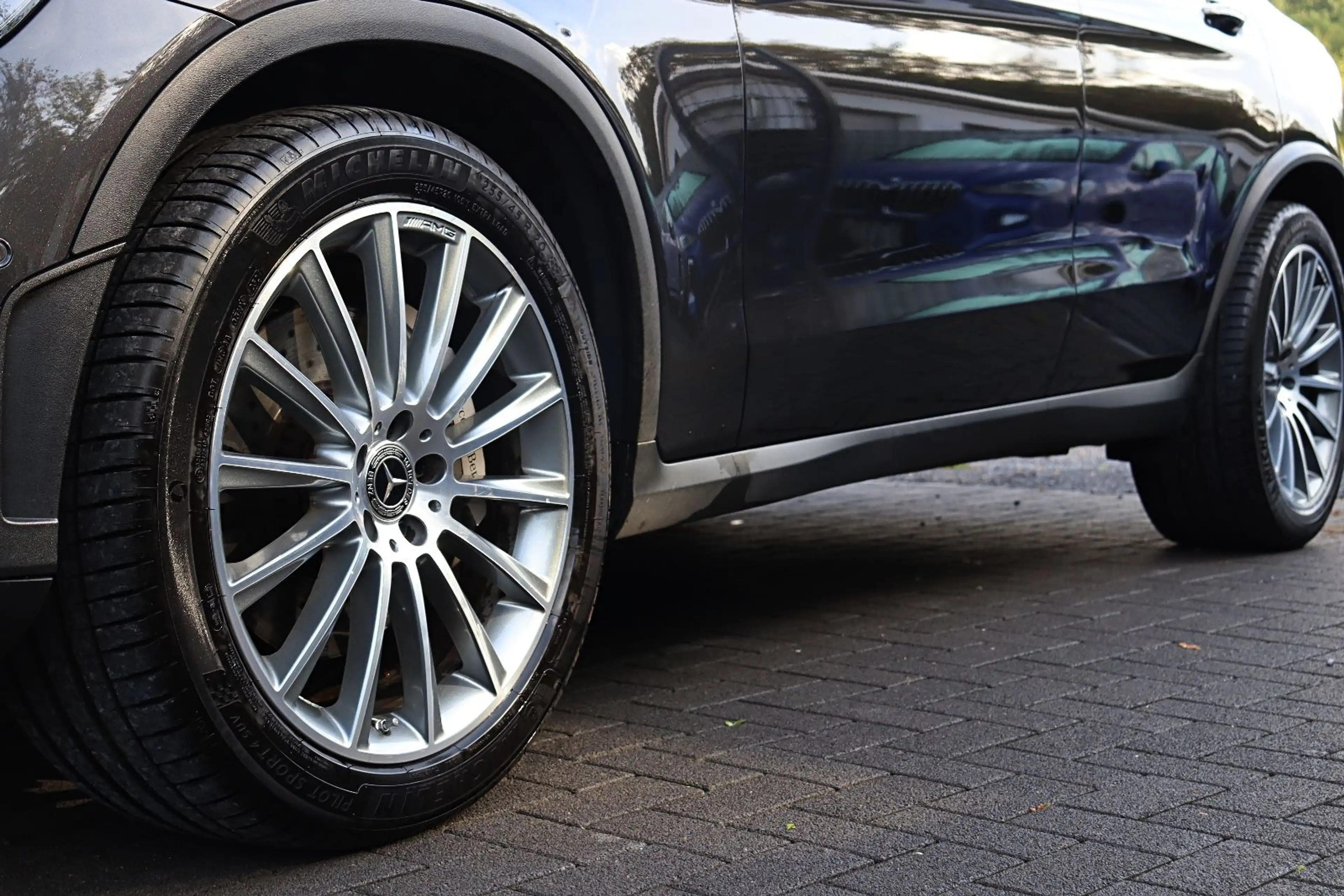 Mercedes-Benz GLC 220 d Coupe 4M. AMG Line *MULTI-BEAM*STANDH* — photo 11