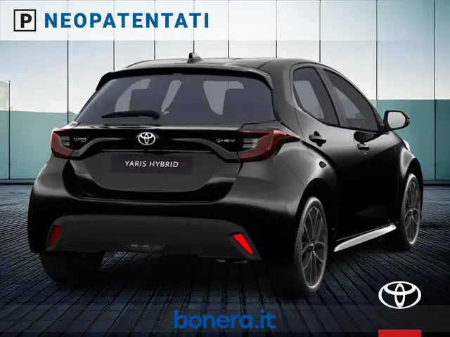 Toyota Yaris view 3