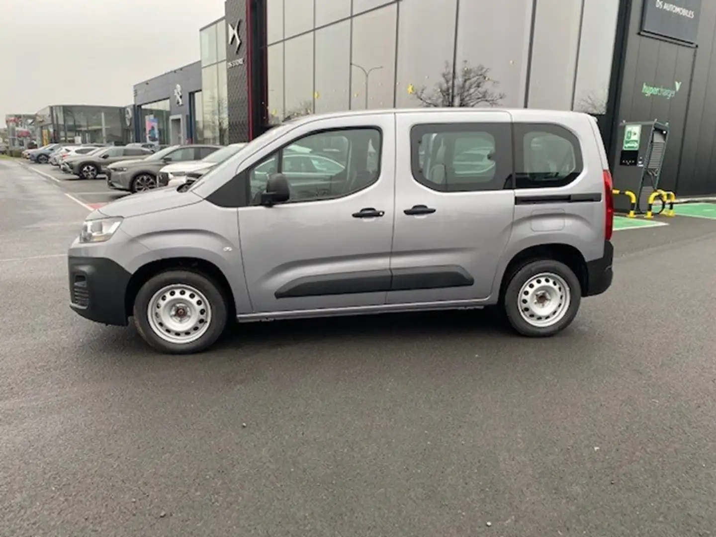 Citroen Berlingo Citroën  1.2PT Plus "Mobility" Grijs - 2
