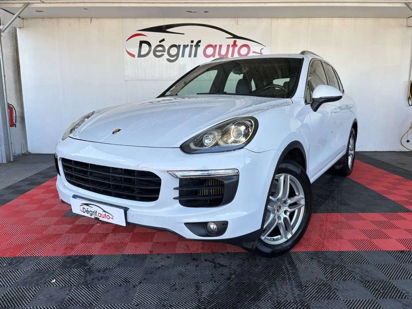 Porsche Cayenne 3.0D V6 262 ch Tiptronic A Blanc - 1