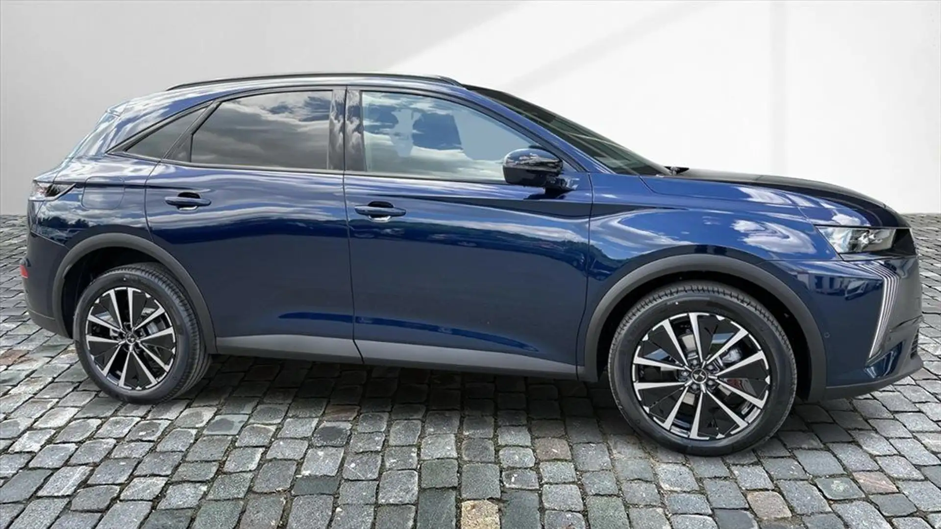 DS Automobiles DS 7 Crossback 1,5 BlueHDI Autom. Pallas Blau - 1