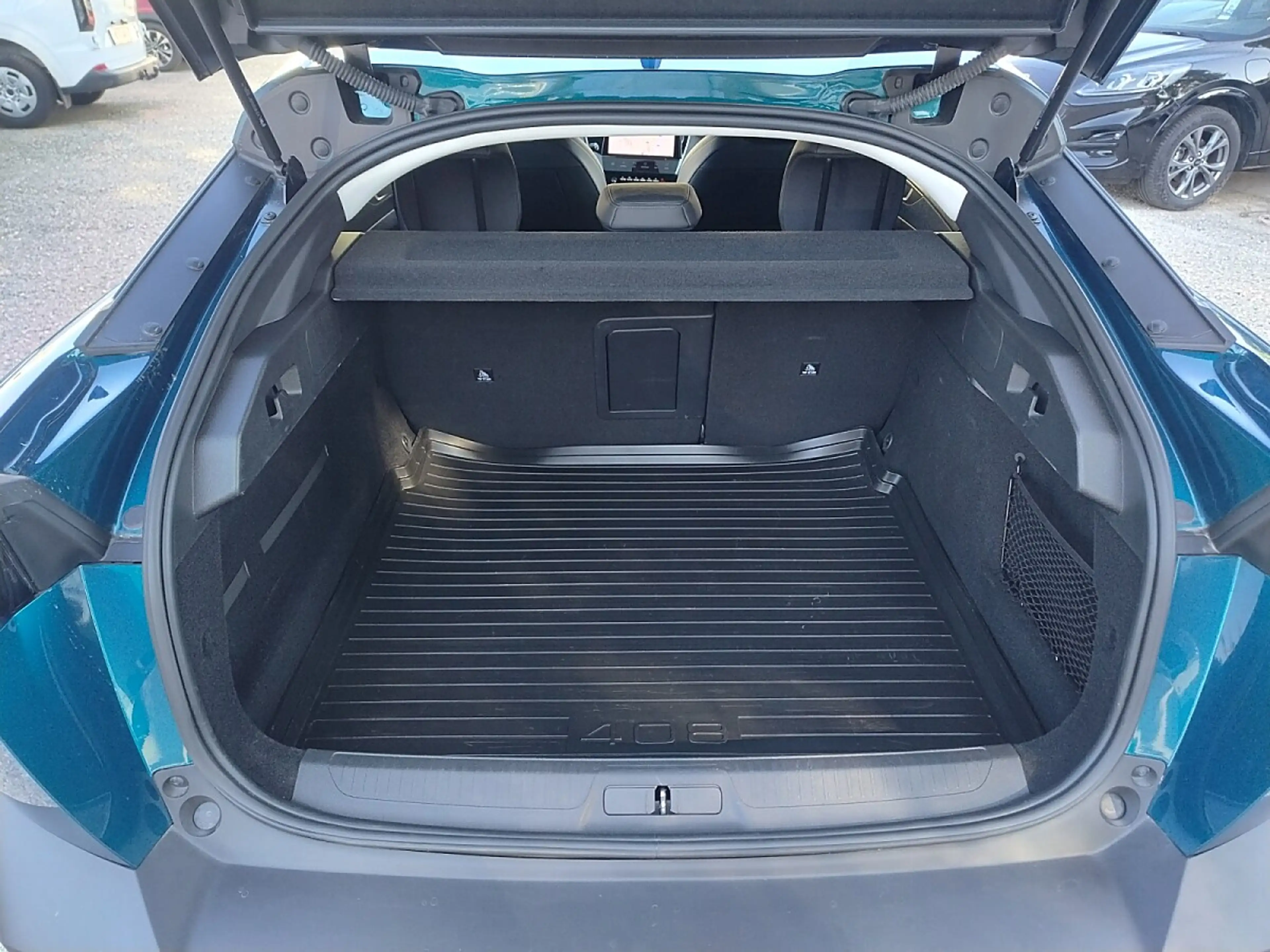 Peugeot 408 PureTech 130 S&S EAT8 Allure Pack — photo 18
