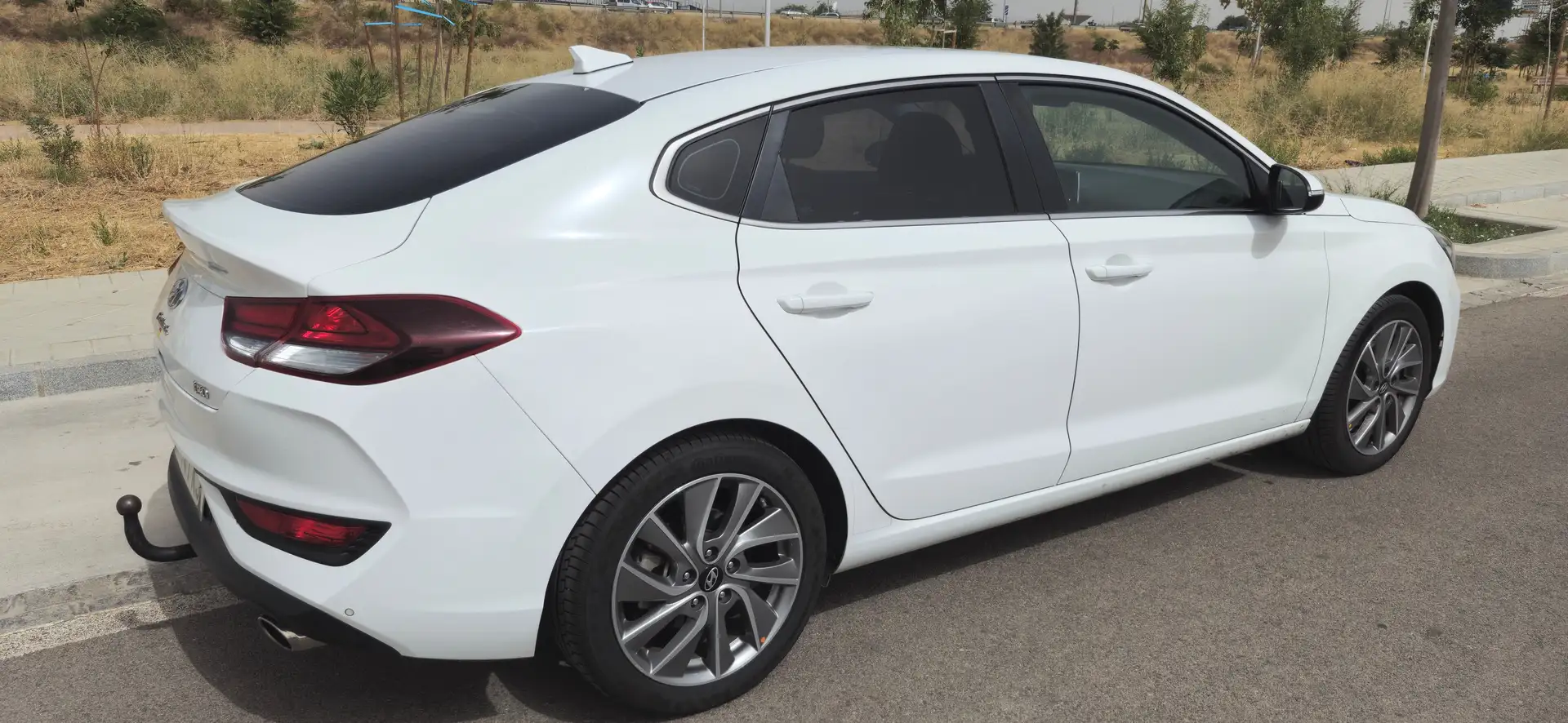 Hyundai i30 i30 fastback tecno 1.0 Blanco - 2
