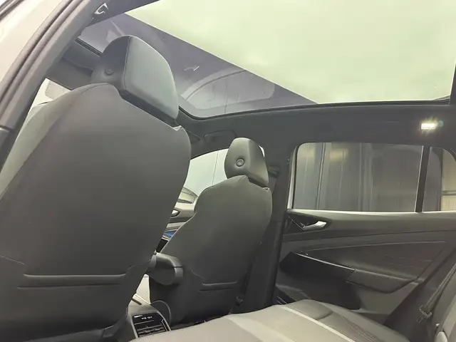 Volkswagen Id.4 view 9