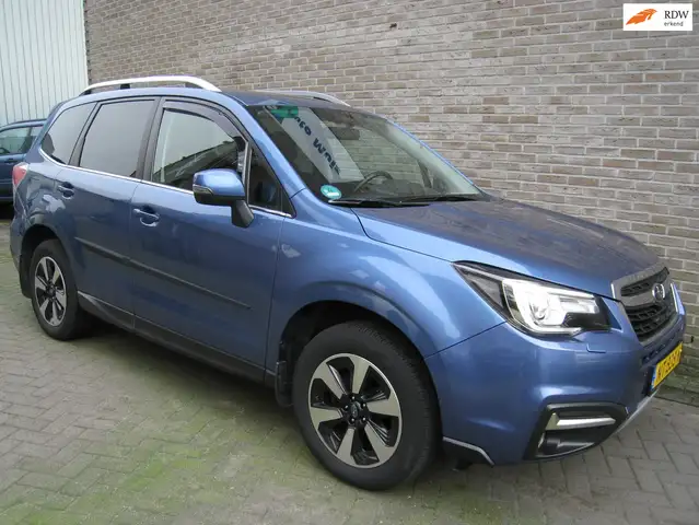 Subaru Forester 2.0 Premium - Schuifdak - Leder - Trekhaak -
