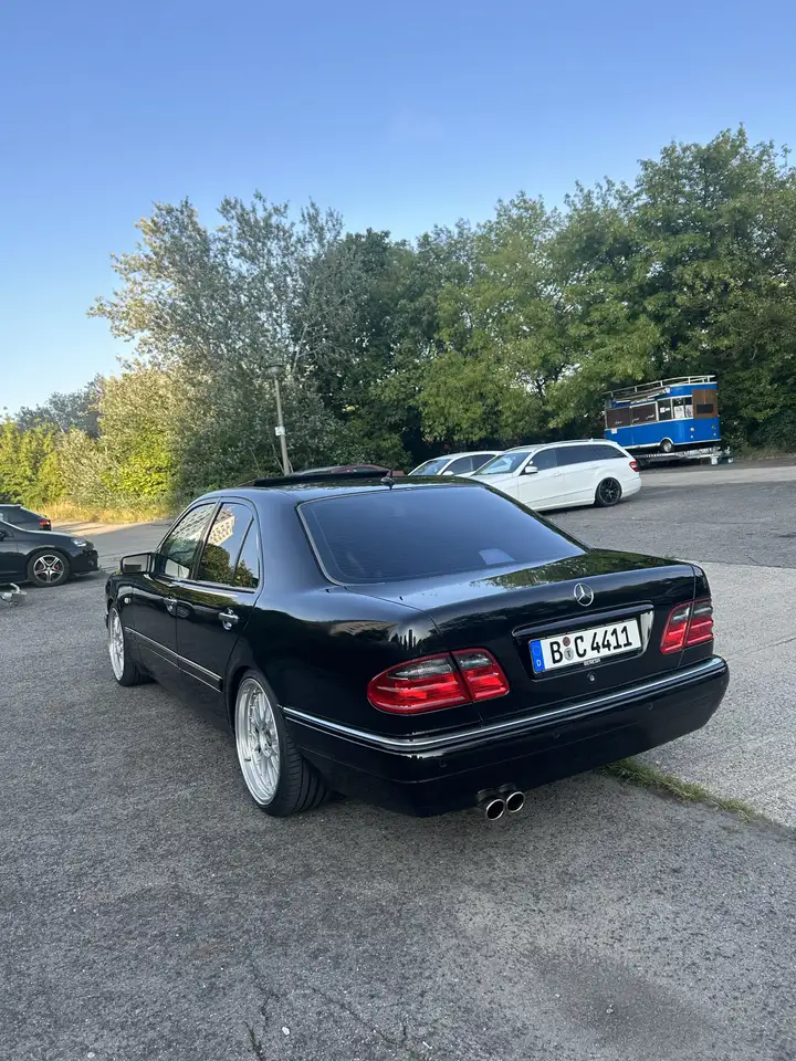 Mercedes-Benz E 240 Avantgarde, foto 3