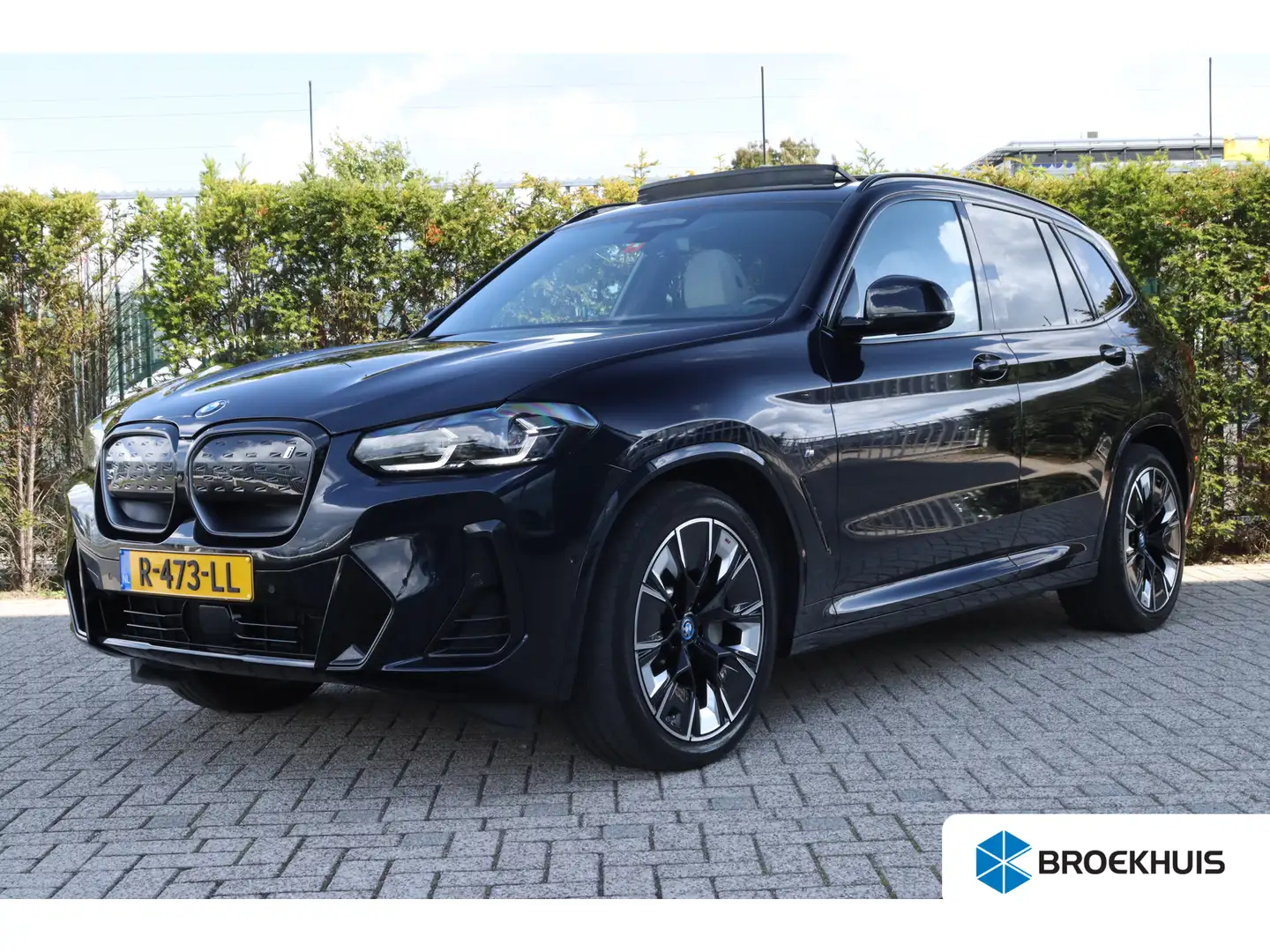 BMW iX3 High Executive 80 kWh | Adaptieve Cruise | Pano | Zwart - 1