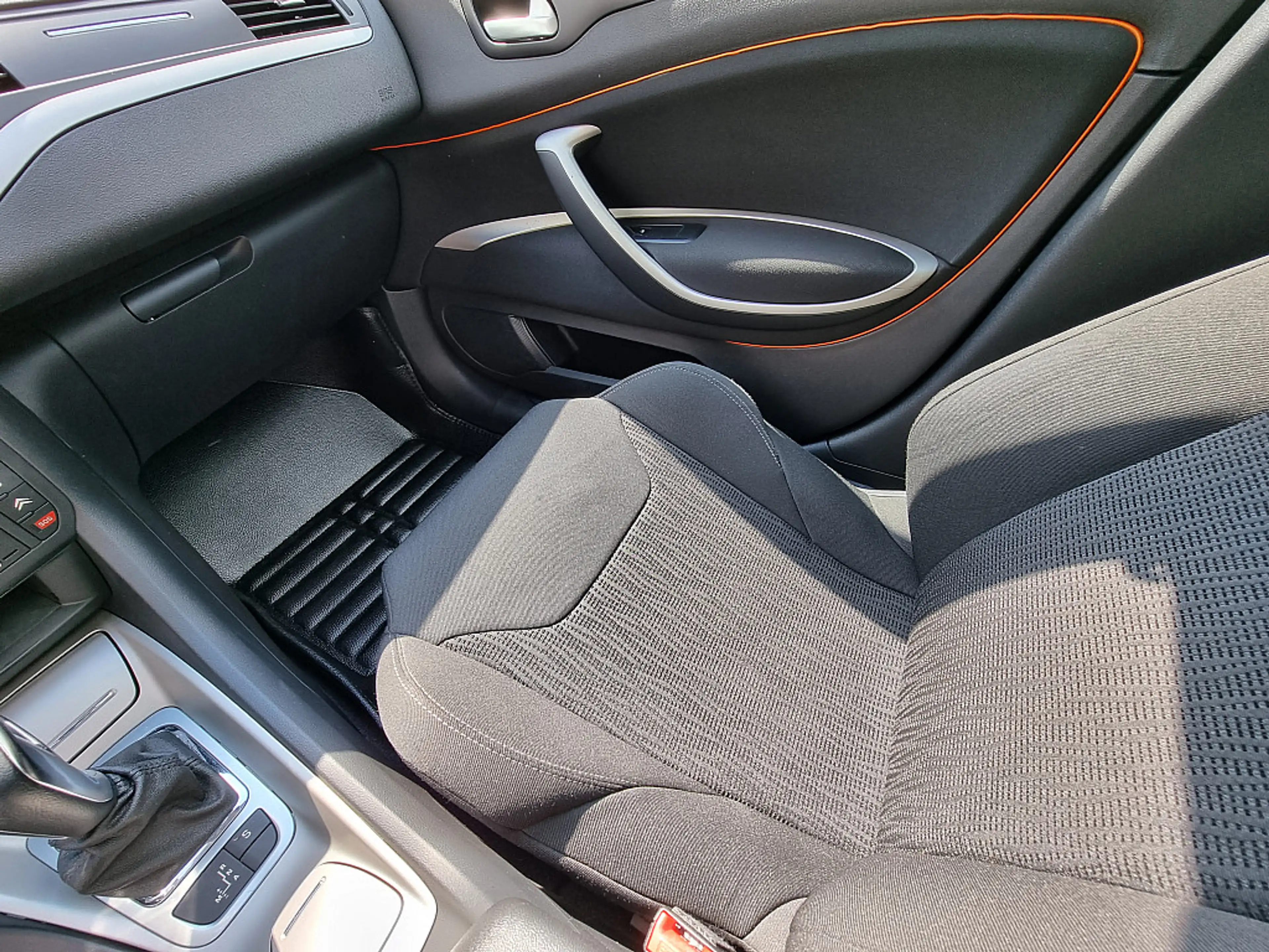 Citroen C5 Tourer e-HDi 115 EGS6 Seduction Airdream — photo 6