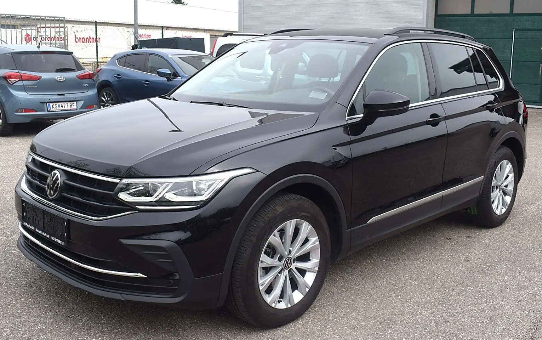 Volkswagen Tiguan 2,0 TDI Life DSG Schwarz - 1