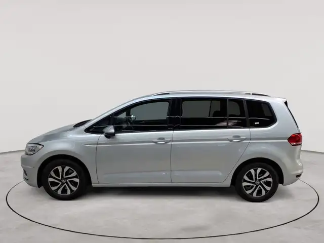 Volkswagen Touran view 6