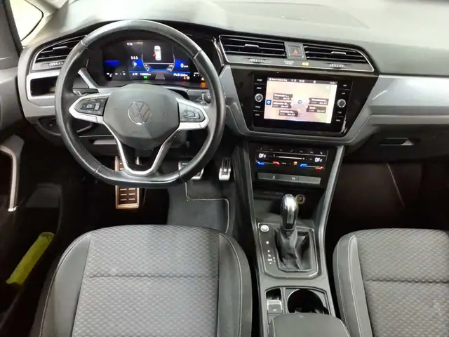 Volkswagen Touran view 10