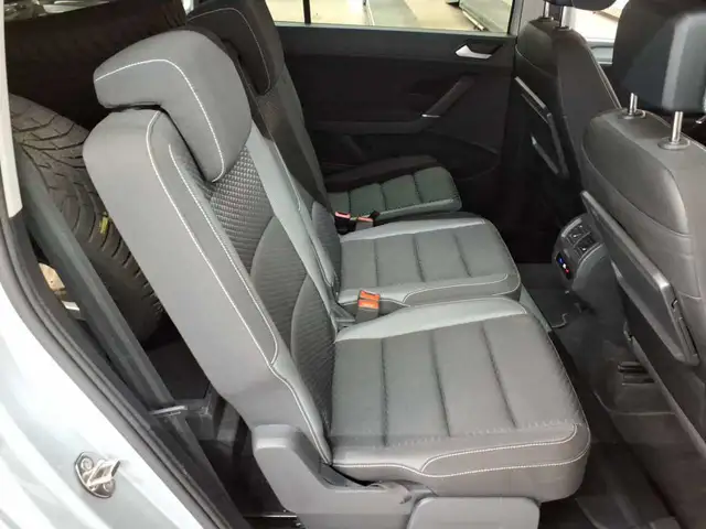 Volkswagen Touran view 14