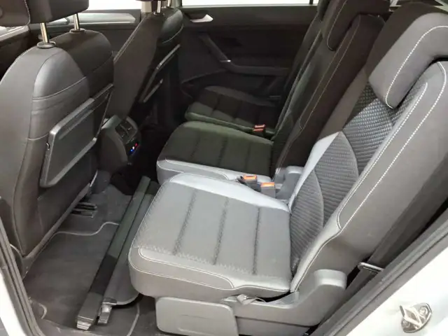 Volkswagen Touran view 13