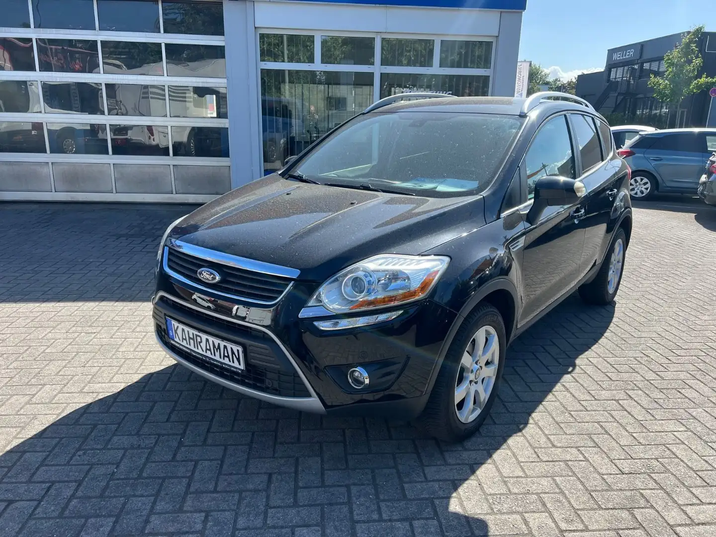 Ford Kuga Titanium Schwarz - 2