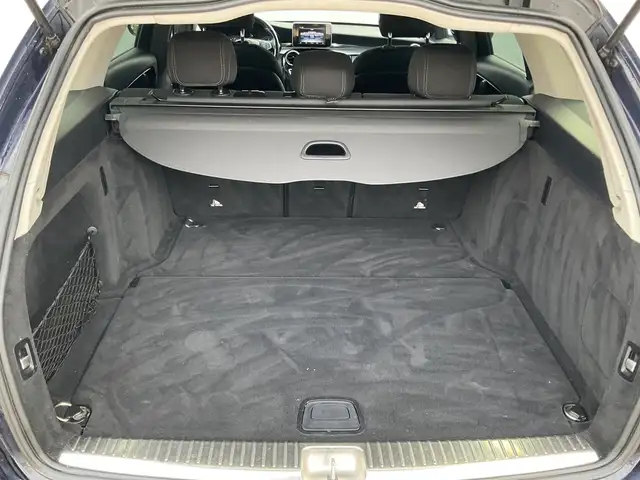 Mercedes-Benz C view 12