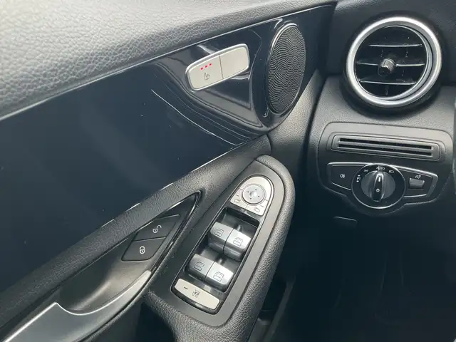 Mercedes-Benz C view 18
