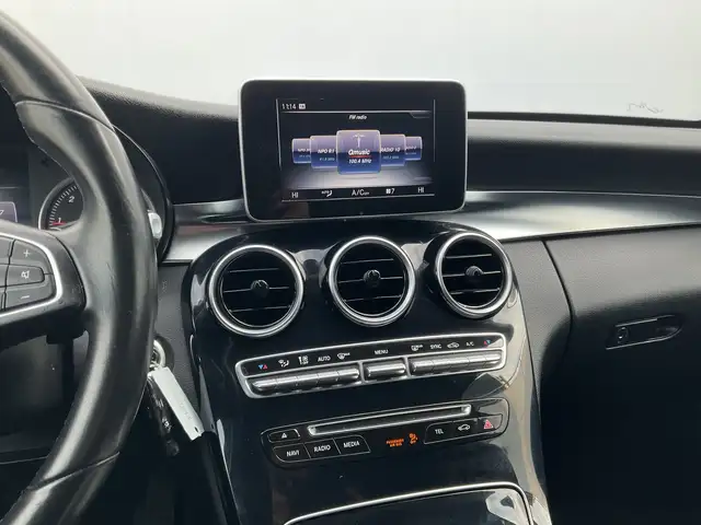 Mercedes-Benz C view 4