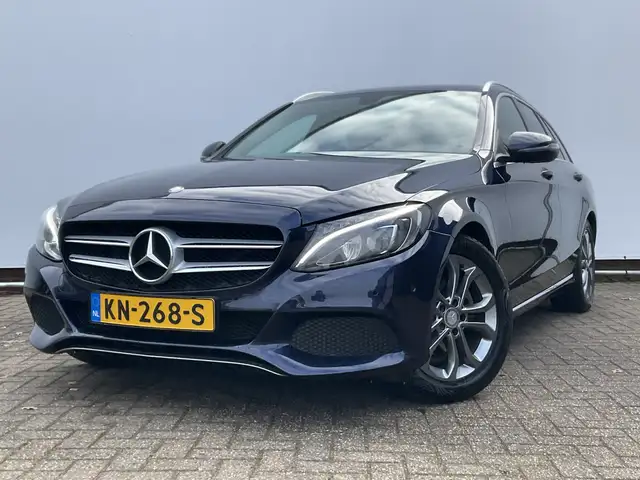 Mercedes-Benz C view 15
