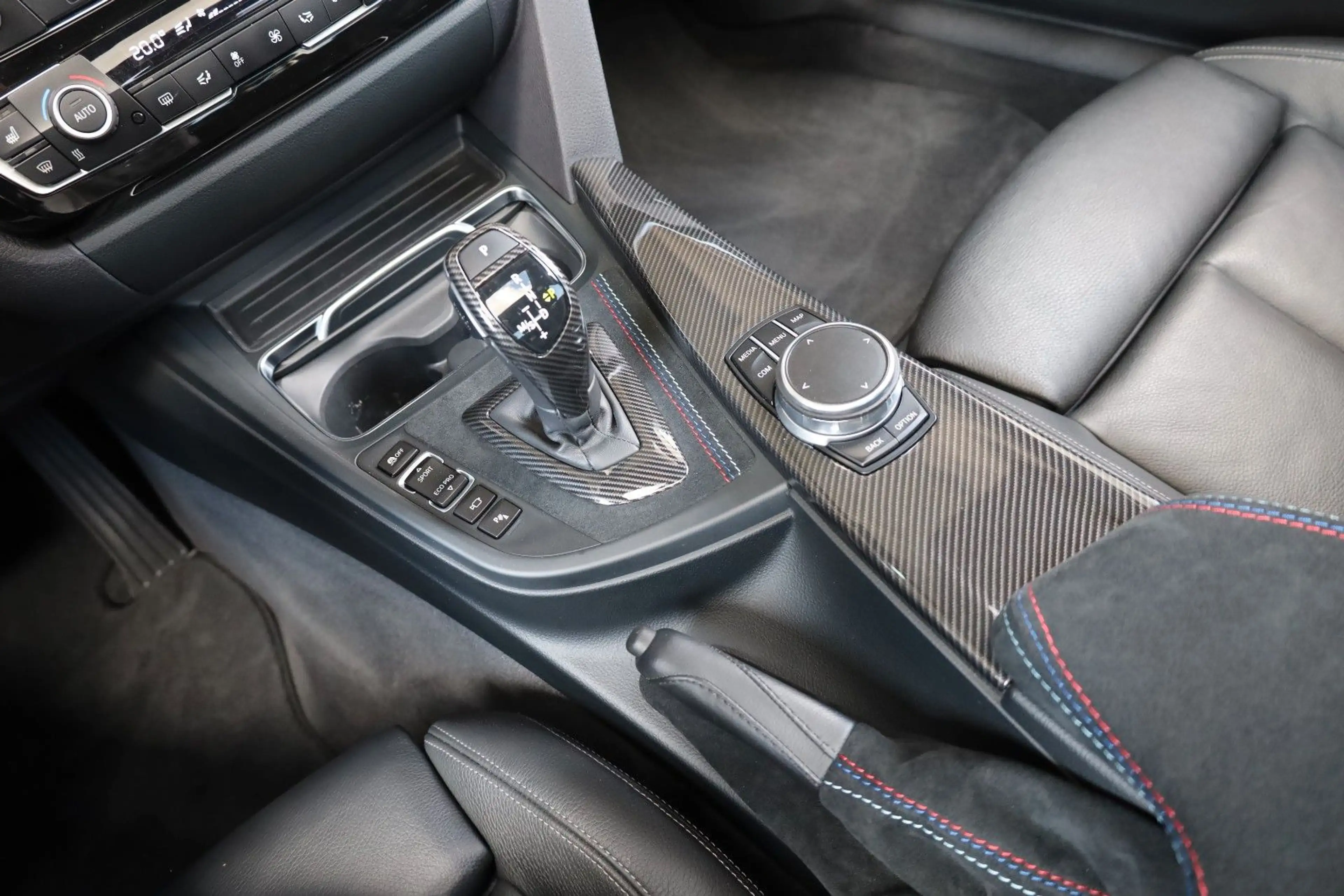 BMW 340 i xDrive/360*/HUD/4xSHZ/LHZ/TOTW/APPLE/R20 — photo 15