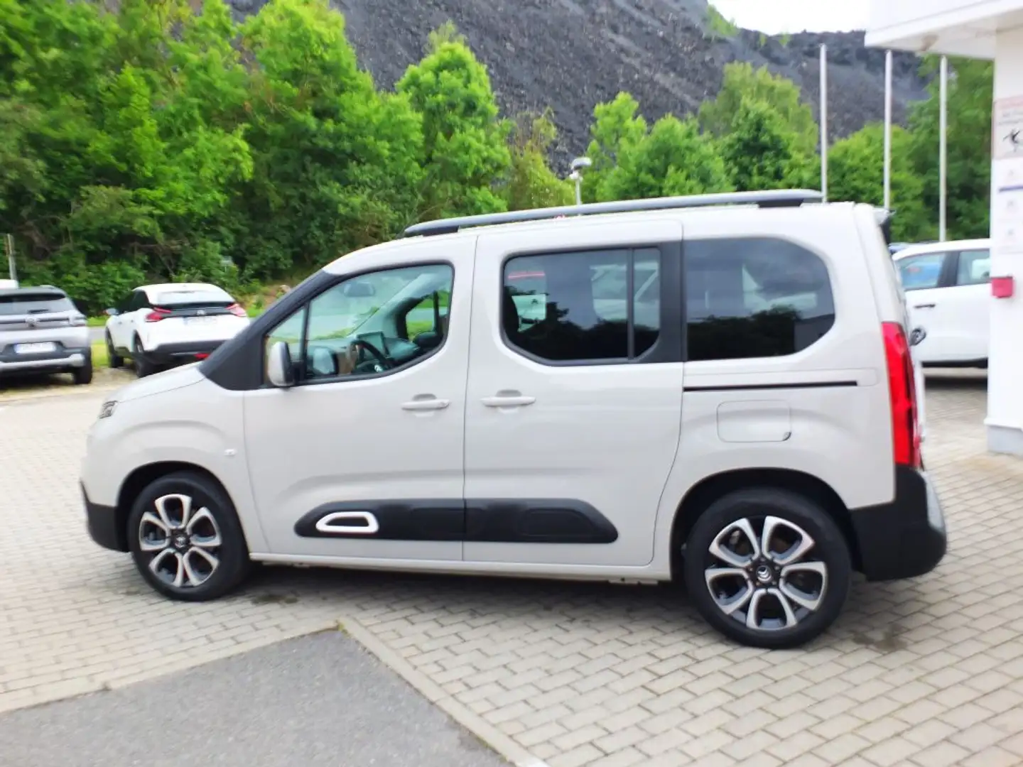 Citroen Berlingo M BlueHDi 130 SHINE Beige - 1