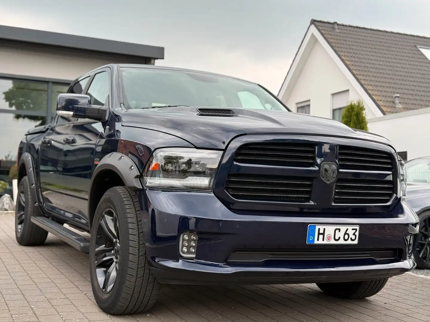 Dodge RAM 1500 4x4/Sport/Luft/Crew/LPG/MwSt/Hardtop Blau - 1