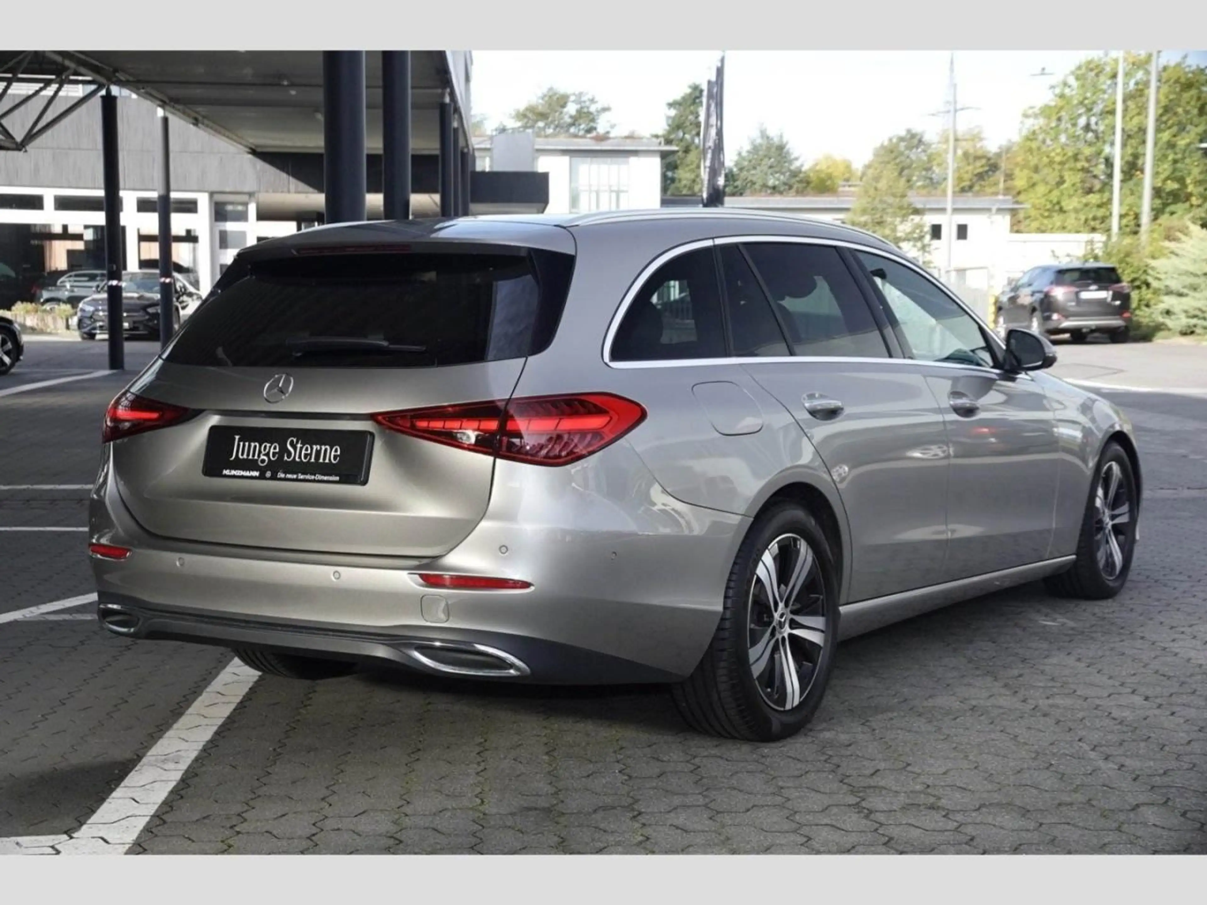 Mercedes-Benz C 220 d T Avantgarde Distronic MBUXNavi 360° AHK — photo 3