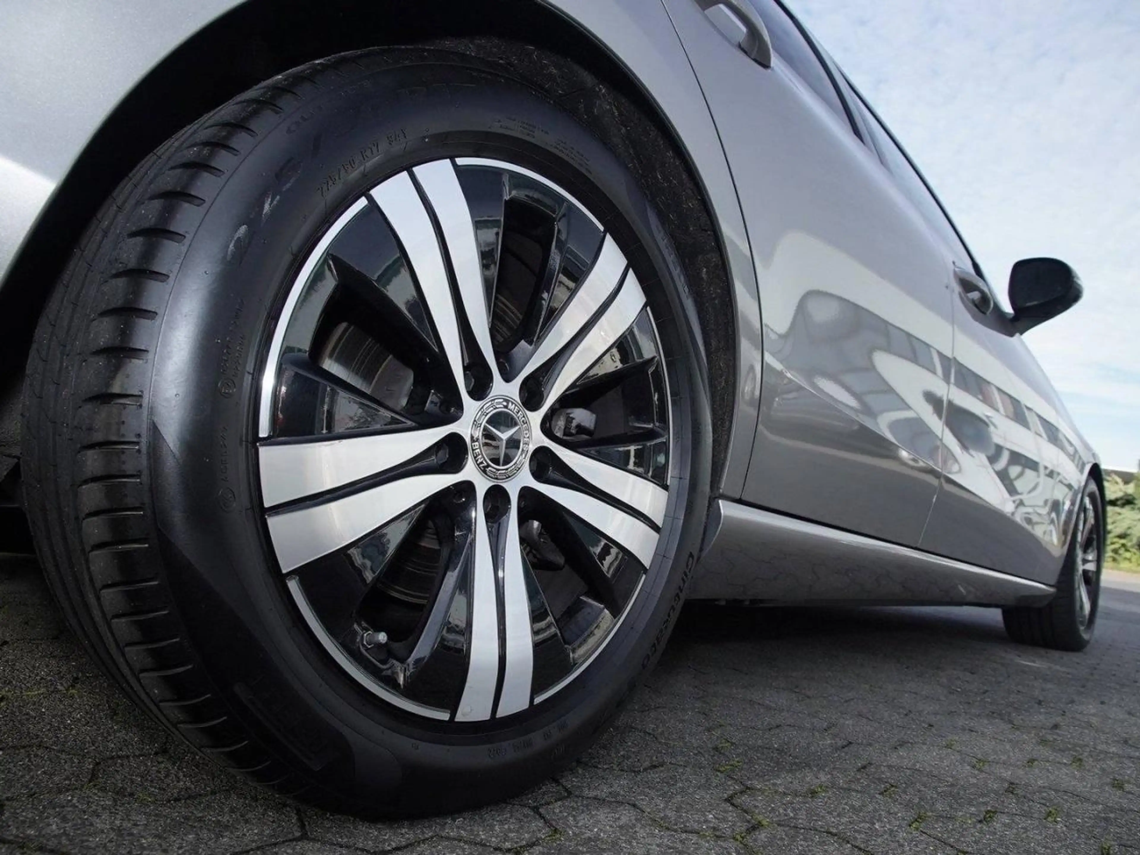 Mercedes-Benz C 220 d T Avantgarde Distronic MBUXNavi 360° AHK — photo 5